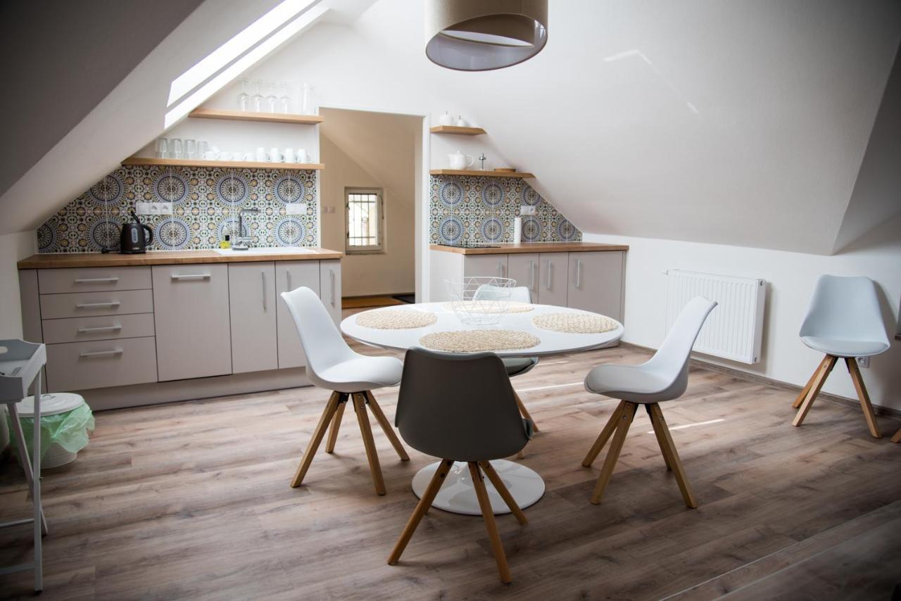 Apartman Veritas Микулов Екстериор снимка